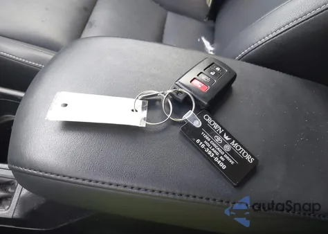 2017 Toyota Rav4 Hybrid Limited из США, поврежденный, VIN JTMDJREV0HD077995